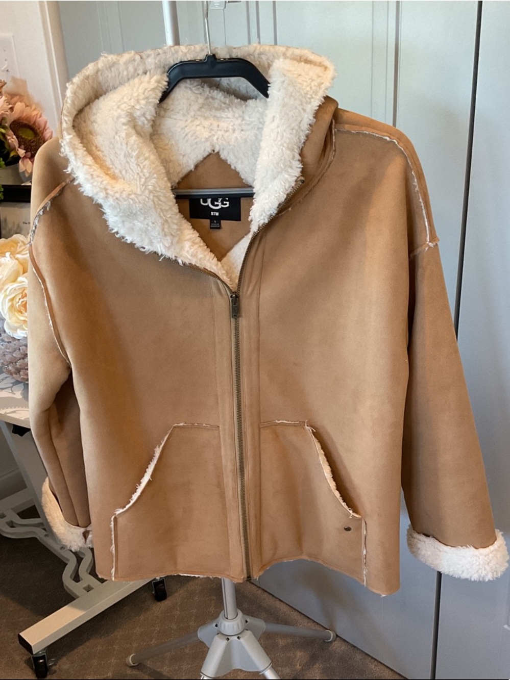 UGG Women's Chestnut/Tan Shearling-Lined Hooded Jacket